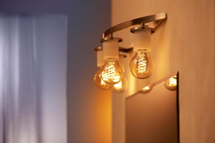 Actual product image Philips Hue White BT (E27, 7 W, 550 lm, 1 x, G)
