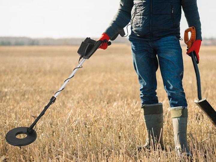 Actual product image Velleman Metal Detector - Advanced - 20 cm Depth Sensitivity