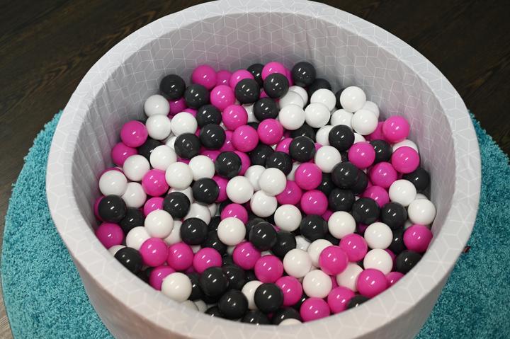 Image du produit Knorrtoys Bällebad soft - "Geo cube grey" - 300 balls creme/grey/rose (ca. 6cm Durchmesser)