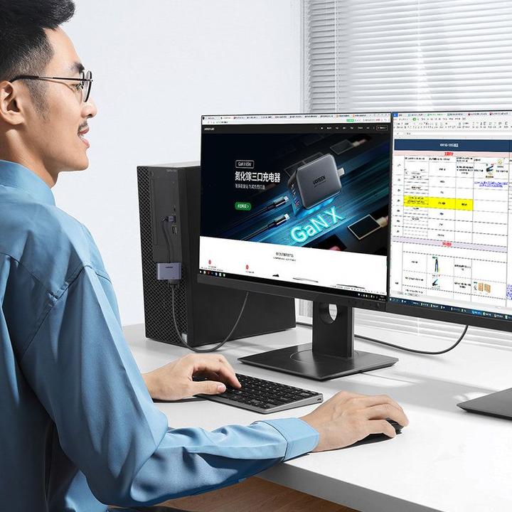 Immagine prodotto Ugreen adattatore convertitore USB - HDMI 1.3 (1920 x 1080@60Hz) + VGA 1.2 (1920 x 1080@60Hz) grigio