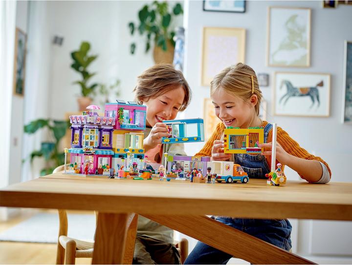 Actual product image LEGO Apartment block (41704, LEGO Friends)