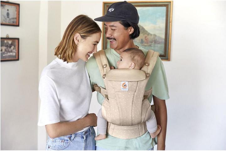 Produktbild Ergobaby Omni Dream mit All Wetter Schutz