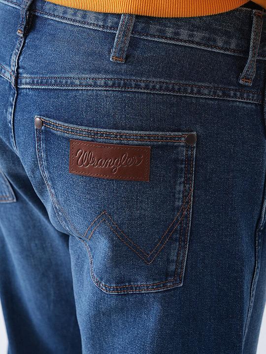 Actual product image Wrangler Frontier (W33/L34)