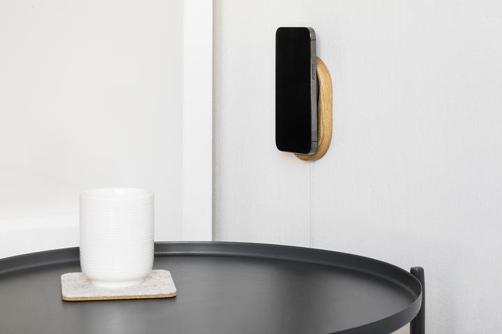 Image du produit Oakywood MagSafe iPhone Wall Mount - Multifunktionale iPhone-Halterung - Wandmontage - Eiche -