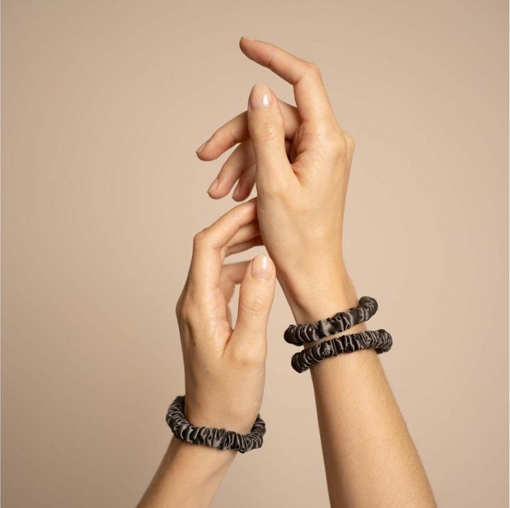 Image du produit VBEAUTY Seiden Scrunchie Skinny-Set (Élastiques à cheveux)