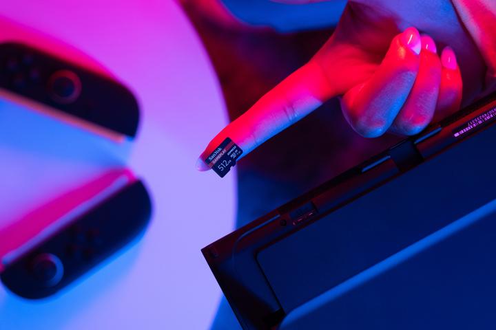 Produktbild SANDISK Express GamePlay microSDXC 512GB (512 GB, microSD, microSD Express, microSDXC, U1, UHS-I)