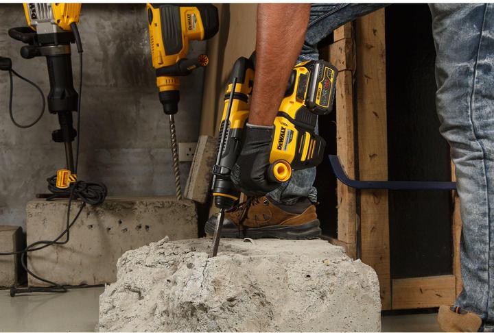 Image du produit DeWalt Marteau perforateur sans fil 54V XR FlexVolt DCH 333 NT (Fonctionnement sur batterie)