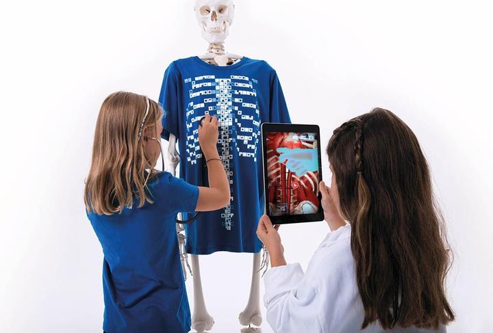 Productafbeelding Curiscope Ontdek het menselijk lichaam met behulp van augmented reality /T-shirt maat S voor kinderen...