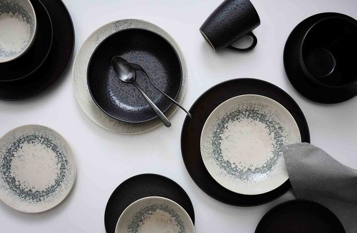 Actual product image Ritzenhoff & Breker R&B plate fl.Kitwe 28black (1 x, 20 cm)