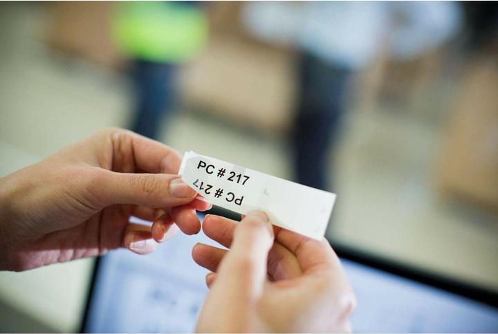 Produktbild Brother P-Touch (2.10 cm, Weiss)