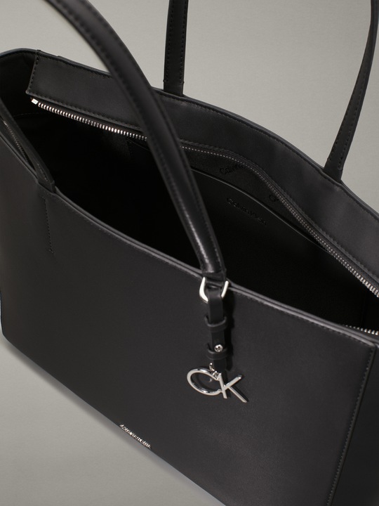 Produktbild Calvin Klein Must