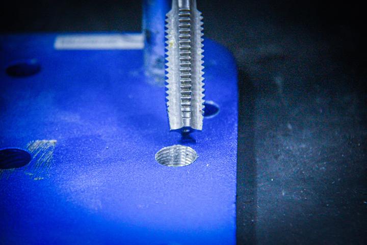 Actual product image BGS Thread cutting set