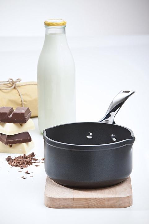 Image du produit Le Creuset Pot à lait (16 cm, Pot à lait, Acier inoxydable, Aluminium)