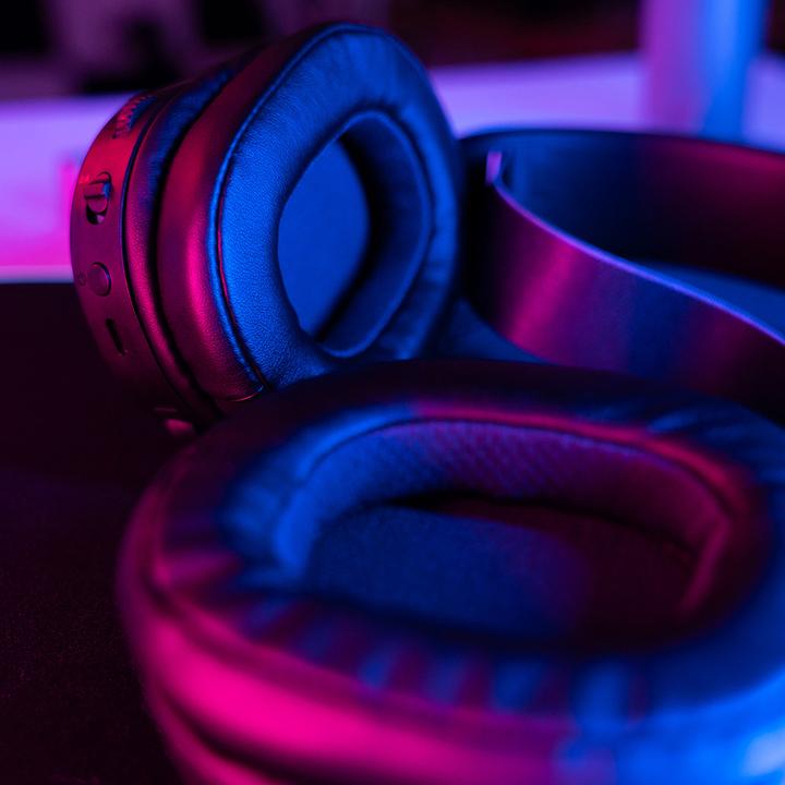 Produktbild JLab Audio NIGHTFALL - Gaming Headset (Kabellos)