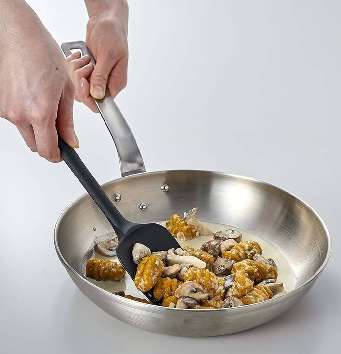 Actual product image Mastrad Premium silicone spoon blue