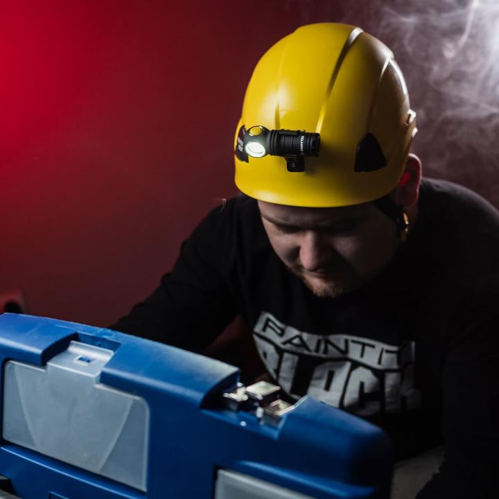 Produktbild ArmyTek Wizard C1 Pro Magnet Multifunktionslampe USB warm (7.63 cm, 930 lm)