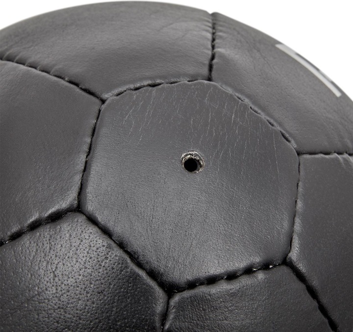 Actual product image Reebok Speedball leather boxing ball (34 cm, 0.41 kg)