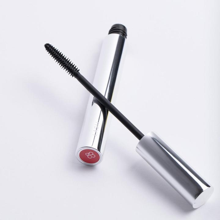 Actual product image Loni Baur Lash 02 Volume