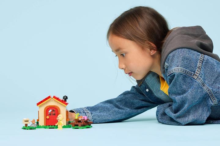 Produktbild LEGO Animal Crossing™ Bienchens gemuetliches Haus | Bauset fuer kreative Rollenspiele - 77058 149 Teile (77058)