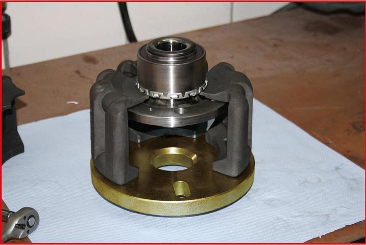 Immagine prodotto KS Tools Set di utensili universali per l'assemblaggio di cuscinetti ruota compatti, 9 pezzi.