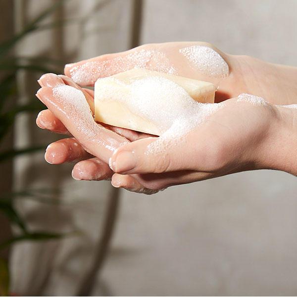 Produktbild Christophe Robin Hydrating Shampoo Bar with Aloe Vera (100 ml, Festes Shampoo)