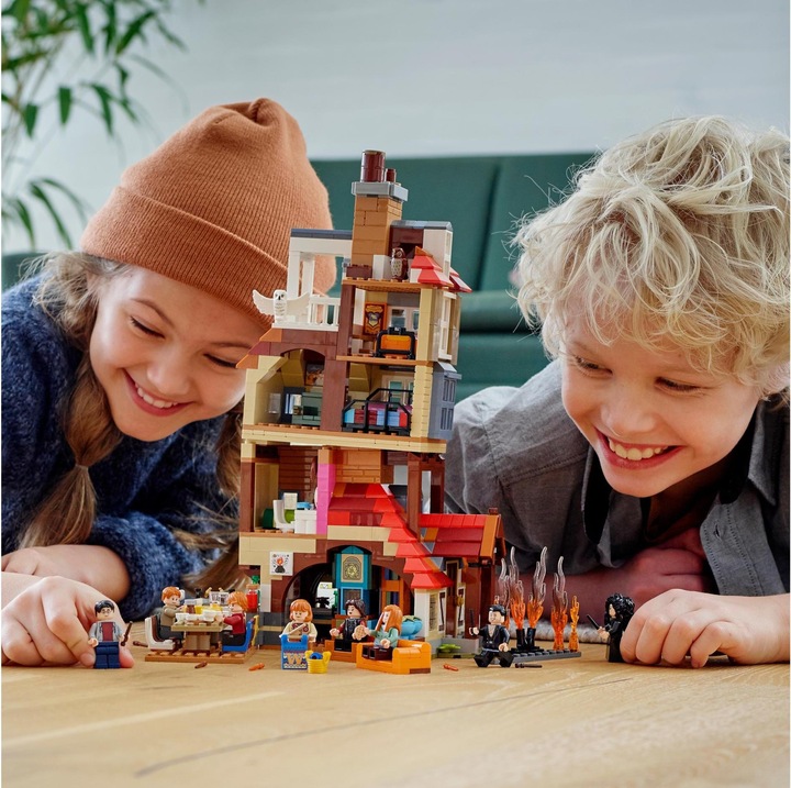 Image du produit LEGO Attaque sur le terrier (75980, LEGO Harry Potter, LEGO difficiles à trouver)