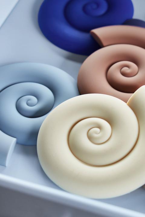 Immagine prodotto OYOY Living Sottobicchiere in vetro Nautilus Dusty Blue (1 x, Sottobicchiere in vetro)