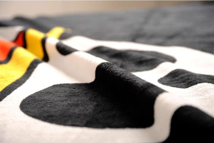 Actual product image Herding One Piece (200 x 150 cm)