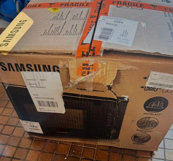 Actual product image Samsung MC28M6035CS (28 l)