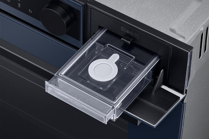 Actual product image Samsung NV7B6675CDN/U1 Bespoke Dual Cook, Clean Navy