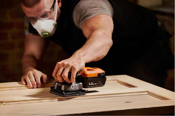 Actual product image AEG Subcompact Brushless Orbital Sander with Vibration Reduction and Dust Extraction (Eccentric grinder)
