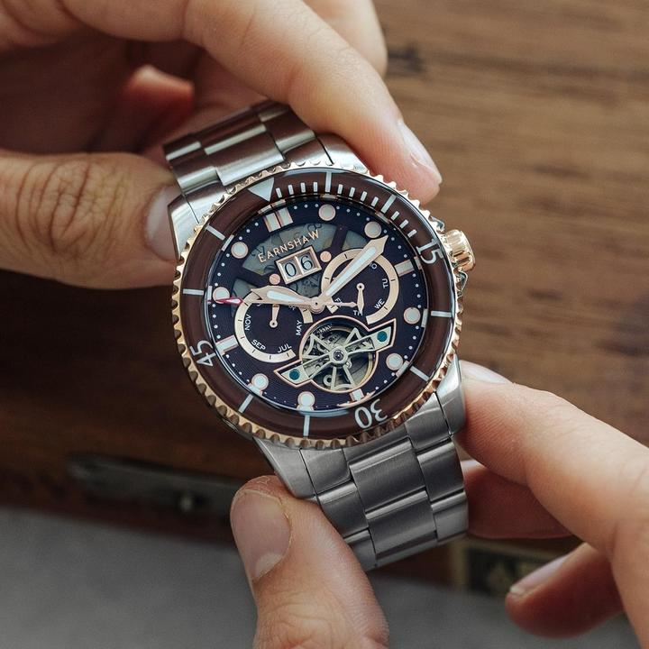 Actual product image Thomas Earnshaw ES-8174-55 Duncan Grand Date Open Heart 43mm (Analogue wristwatch, 43 mm)