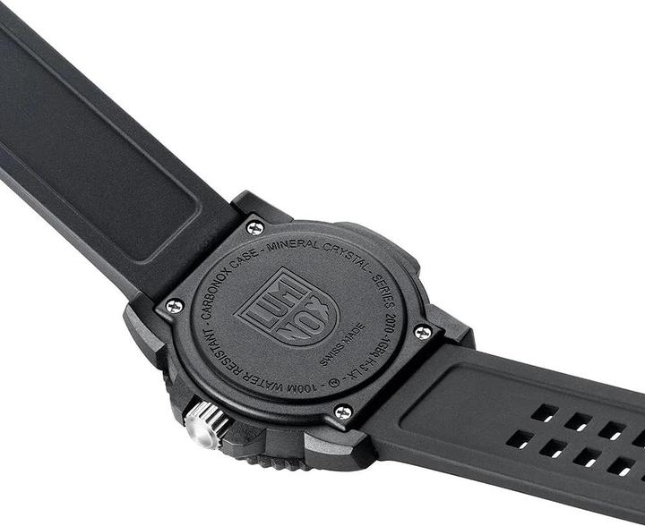 Actual product image Luminox X2.2072 Sea Lion men's watch unisex watch 37mm 10ATM (Swiss made, Diving watch, Rotating bezel left, 37 mm)