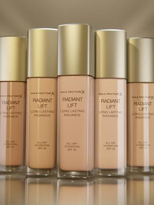 Actual product image Max Factor Radiant Lift (60 Sand)
