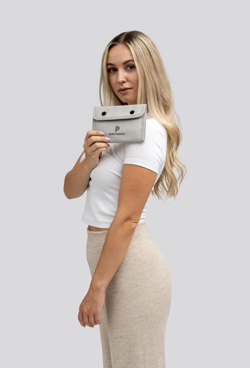 Actual product image Pactastic Urban Collection wallet 17.5 cm