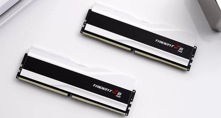 Produktbild G.Skill Trident Z5 RGB (2 x 24GB, 7200 MHz, DDR5-RAM, DIMM)