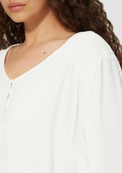 Produktbild S.Oliver Bluse Strukturierte Bluse aus Viskosemix mit Smok-Details (48)