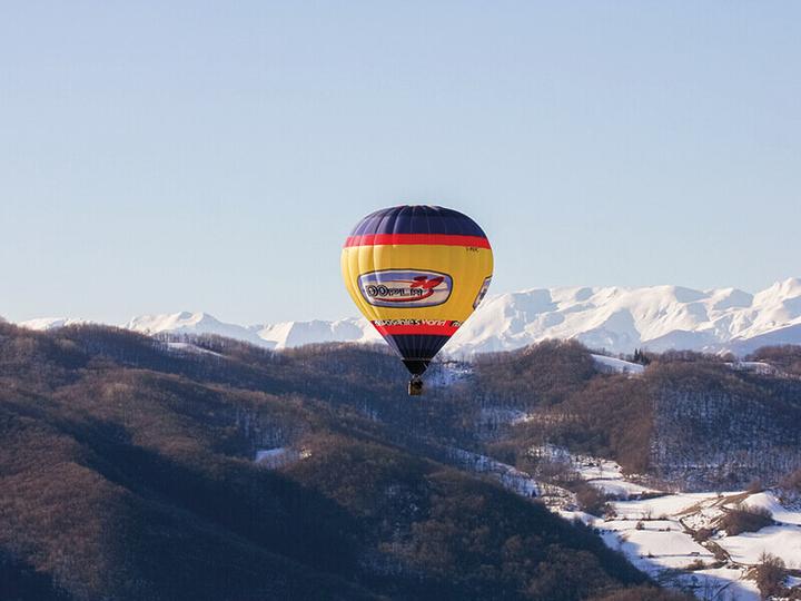 Actual product image Smartbox Hot air balloon ride in northern Italy for 2 people (2 pers.)