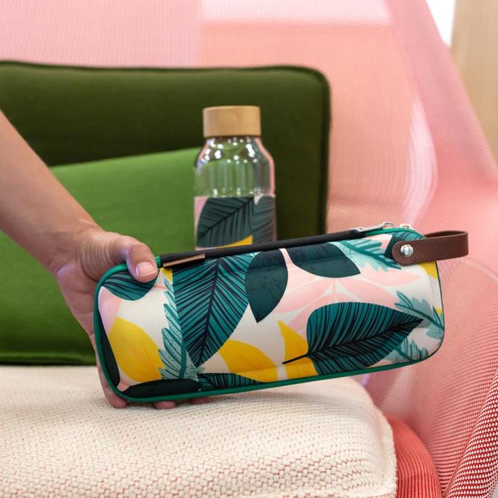 Produktbild Quokka Dr. Nona Green Bottle Case (Herbstblätter) (0.63 l)
