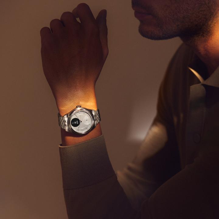 Actual product image Withings ScanWatch Nova Brilliant (39 mm)