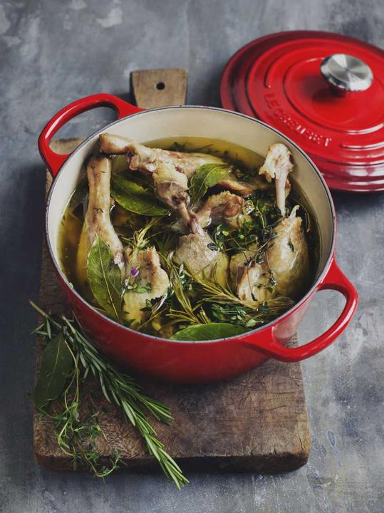 Produktbild Le Creuset Signature (24 cm, Bräter + Schmortopf, Gusseisen)