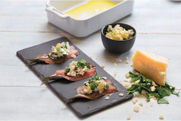 Actual product image Revol Slate