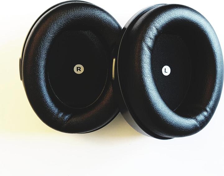 Actual product image Audeze Mobius ear pads (Mobius, Penrose X, Penrose)