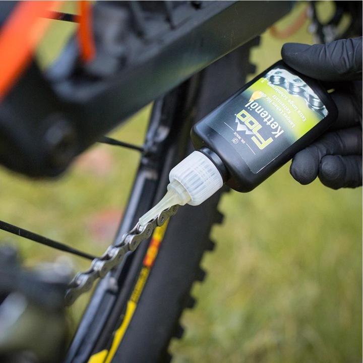 Actual product image F100 Chain oil (100 ml, Chain oil)