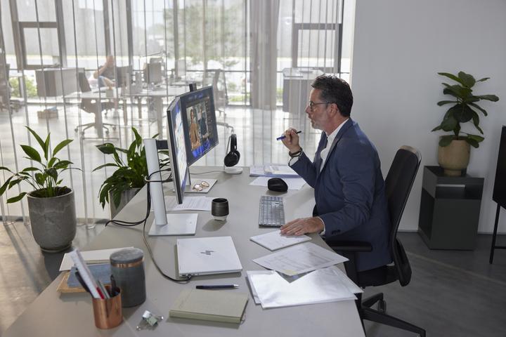 Produktbild HP EliteBook 1040 G11 (14", 512 GB, 16 GB, CH, Intel Core Ultra 5 125H)