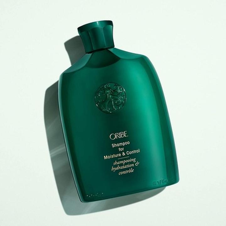Actual product image Oribe Moisture & Control Shampoo 250ml (Liquid shampoo, 250 ml)