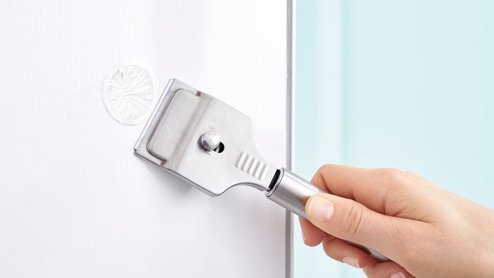 Actual product image tesa LOXX WC replacement roll holder incl. adhesive solution without drilling
