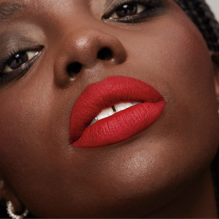 Immagine prodotto Revlon Rossetto liquido opaco ColourStay Limitless - Top Talent 010 (10)
