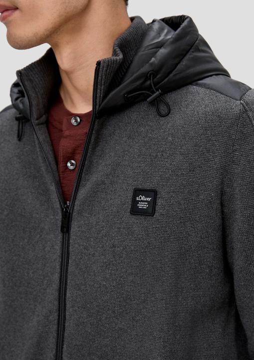 Produktbild s.Oliver Strickjacke Schmal geschnittene Strickjacke mit Kapuze (S)