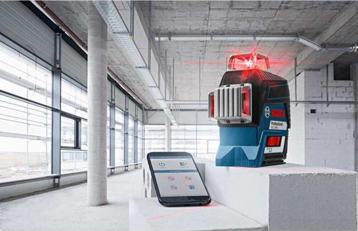 Immagine prodotto Bosch Professional Laser lineare GLL 3-80 C (4x1.5V AA, scatola)